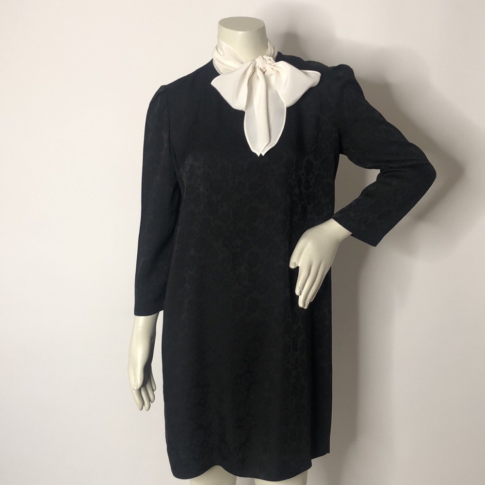 NWT Sandro Black Viscose Floral Print White Neck Tie  Size‎ 2